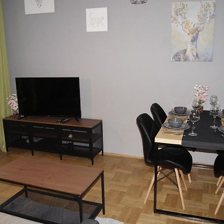 Under Castle Apartment Варшава Екстериор снимка