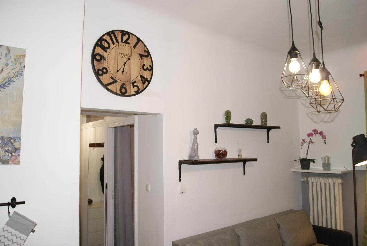 Under Castle Apartment Варшава Екстериор снимка